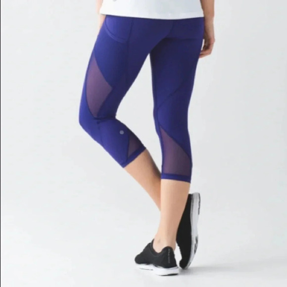 Lululemon fast as light crop - Picture 3 of 10